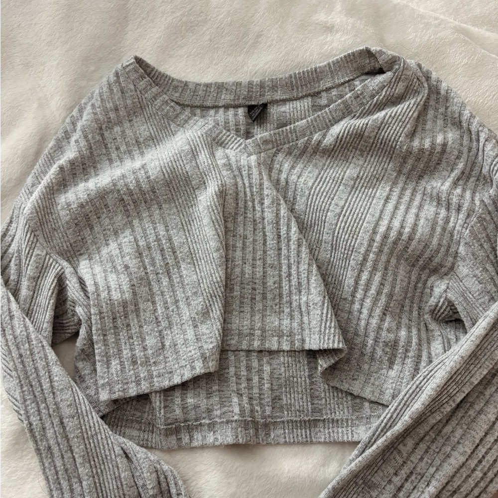 SHEIN Light Gray Ribbed Crop Top
